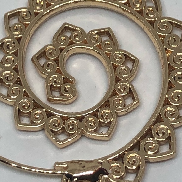 14k Yellow Gold Plated Funky Earrings - Picture 10 of 10